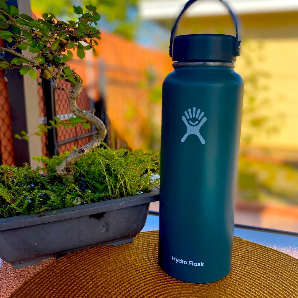 Hydro Flask 40 Oz. capacity, resistant water bottle thermos.